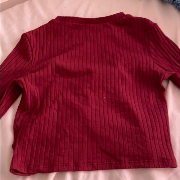 A Shein crop top - Picture 4 of 4